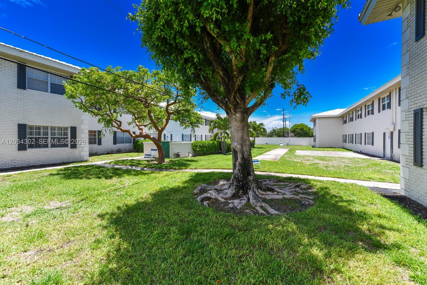 298 Southwest 6th Street, Unit 103 Boca Raton, FL 33432 - Photo 3 of 26