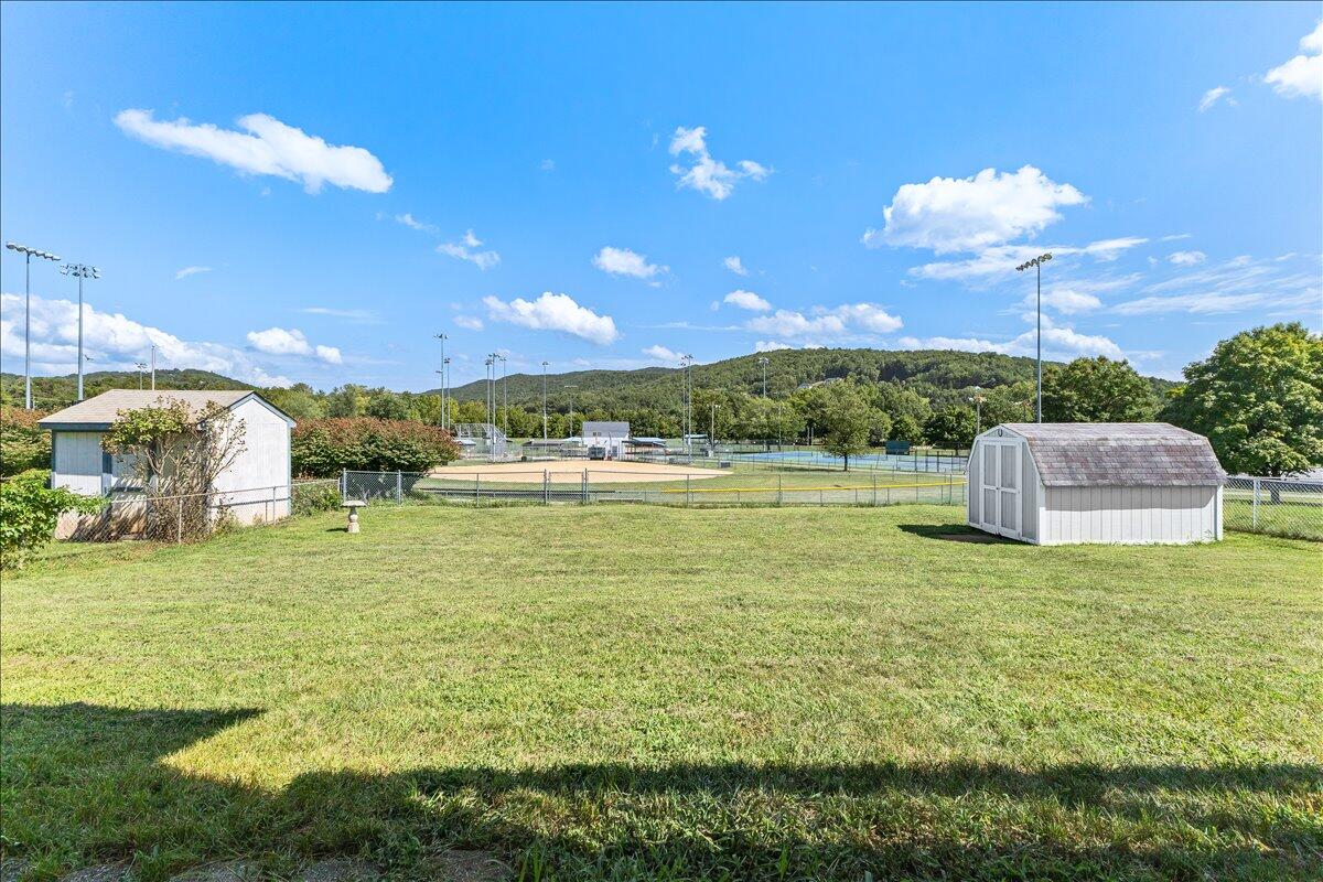 3920 Meadowlark Road Roanoke, VA 24018 - Photo 32 of 33 33-3920 Meadowlark Rd-40