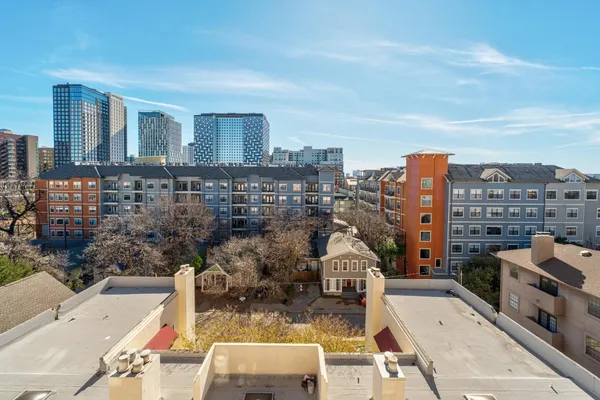 a picture of city view