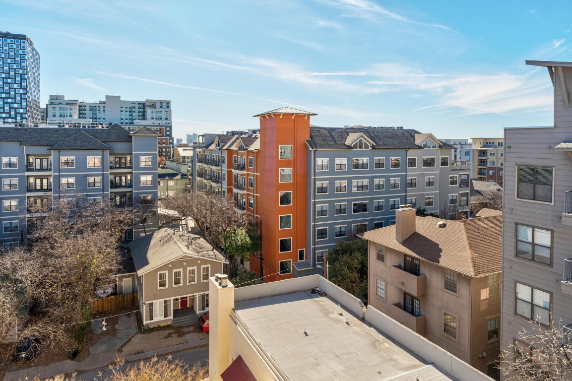 711 West 26th Street, Unit 706 Austin, TX 78705 - Photo 20 of 24 a view of buildings