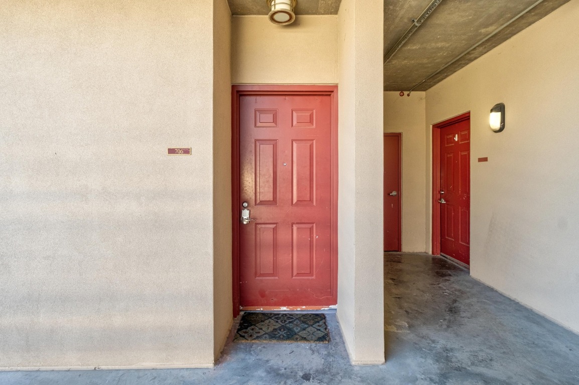 711 West 26th Street, Unit 706 Austin, TX 78705 - Photo 23 of 24 a view of front door