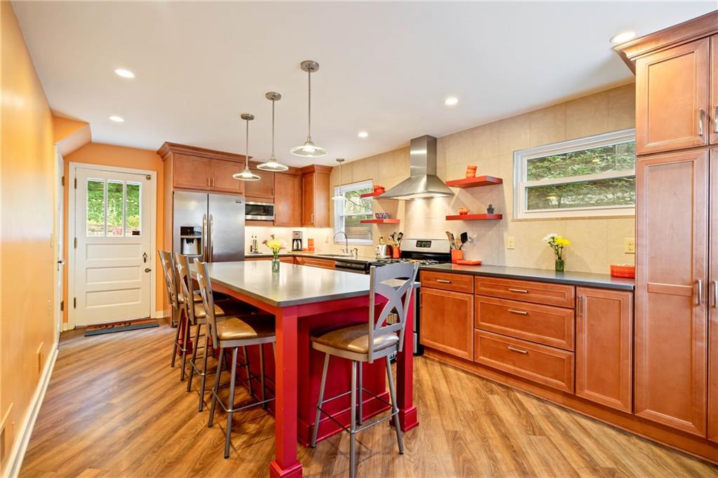 255 Cascade Road Pittsburgh, PA 15221 - Photo 8 of 25 Gallery Image 8