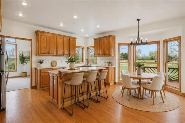 $775,000 | 16374 Lake Point Drive, Bonner Springs, KS 66012