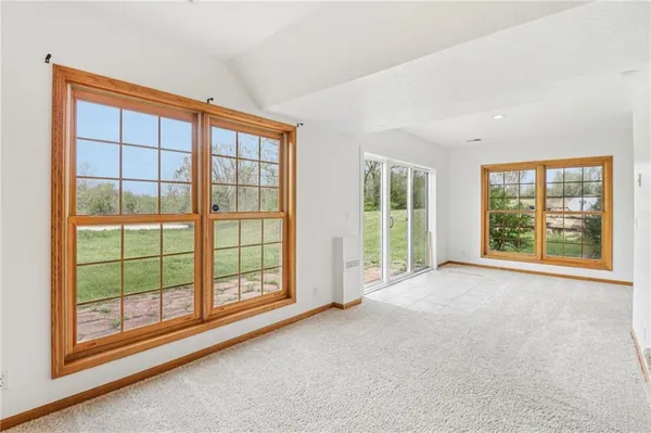 $775,000 | 16374 Lake Point Drive, Bonner Springs, KS 66012