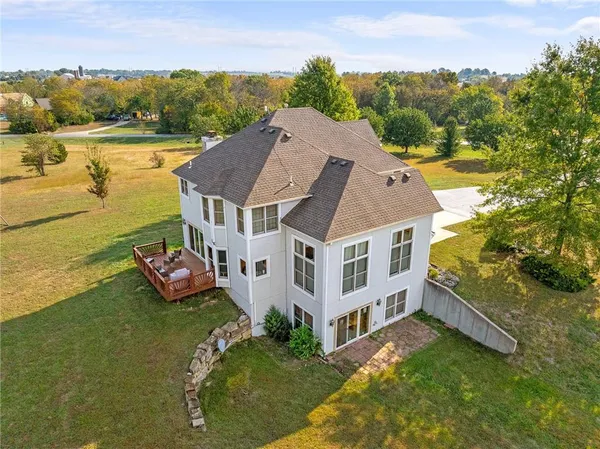 $775,000 | 16374 Lake Point Drive, Bonner Springs, KS 66012