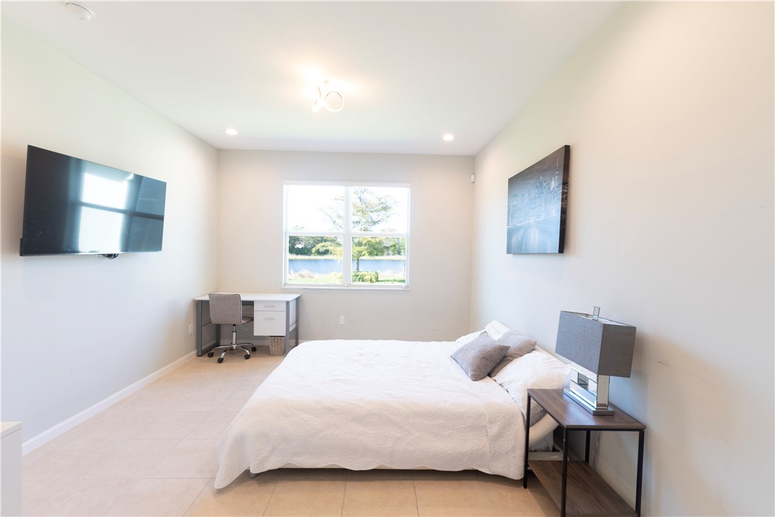 2172 Falls Manor Vero Beach, FL 32967 - Photo 24 of 36