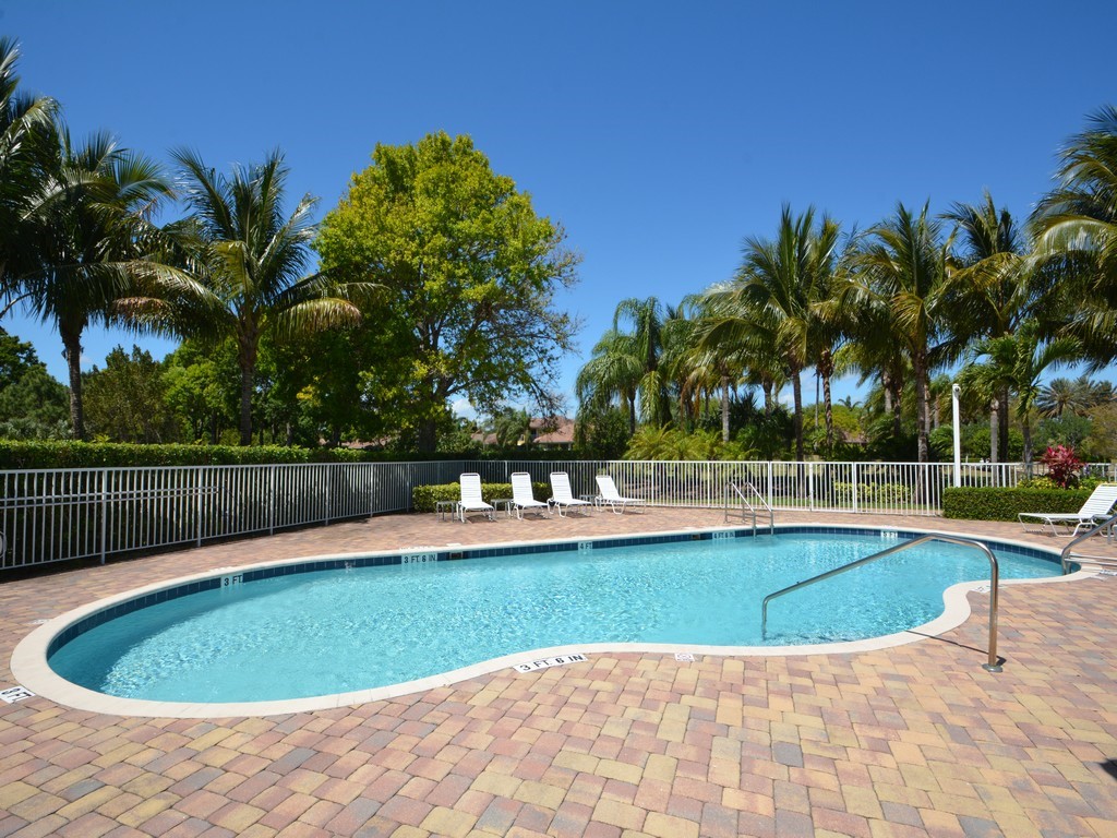 2172 Falls Manor Vero Beach, FL 32967 - Photo 35 of 36