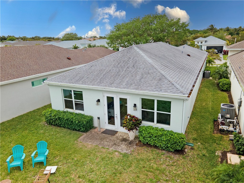 2172 Falls Manor Vero Beach, FL 32967 - Photo 6 of 36