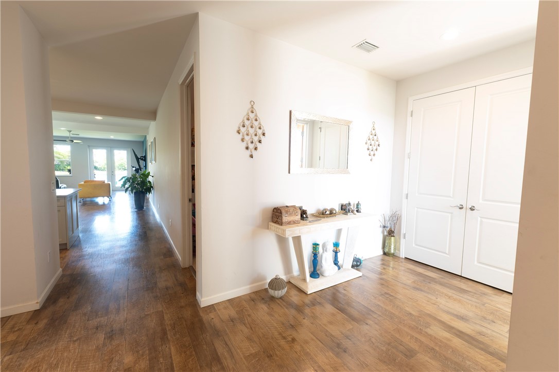 2172 Falls Manor Vero Beach, FL 32967 - Photo 9 of 36