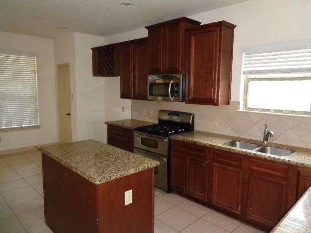 $1,850 | 10205 Wood Fern Court, Conroe, TX 77385