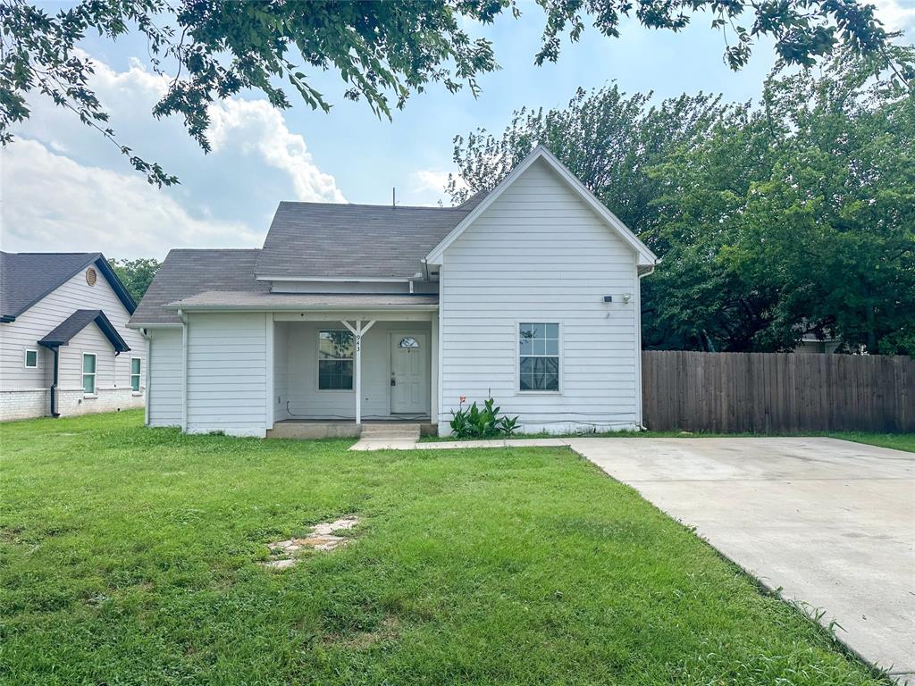 943 North Border Street Cleburne, TX 76031 - Photo 1 of 14