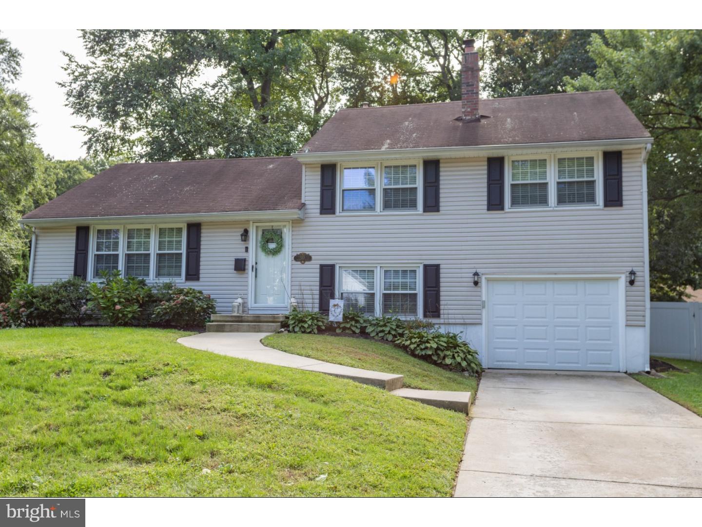 135 Windmoor Road Delran, NJ 08075 - Photo 1 of 25