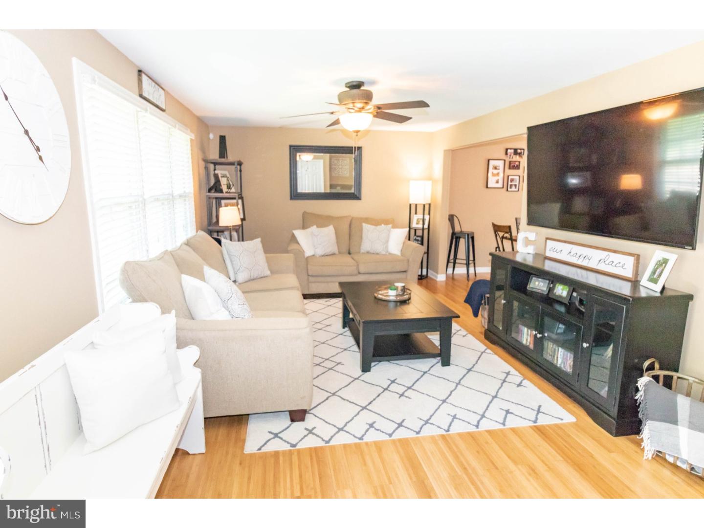 135 Windmoor Road Delran, NJ 08075 - Photo 2 of 25