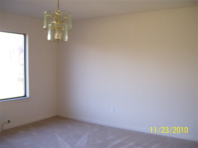121 Mack Road Leonard, MI 48367 - Photo 6 of 8 31052329-5.JPG