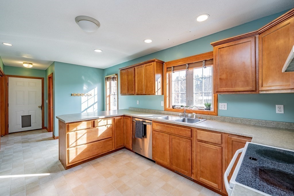 30 Stillwater Road Deerfield, MA 01373 - Photo 13 of 41 Gallery Image 13