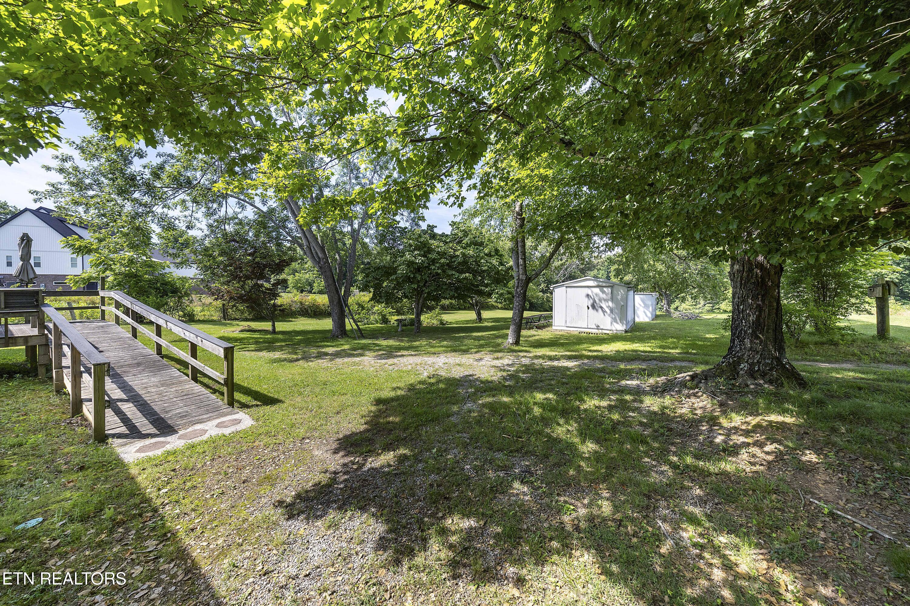 8125 Brickyard Road Powell, TN 37849 - Photo 13 of 34 L40A6197