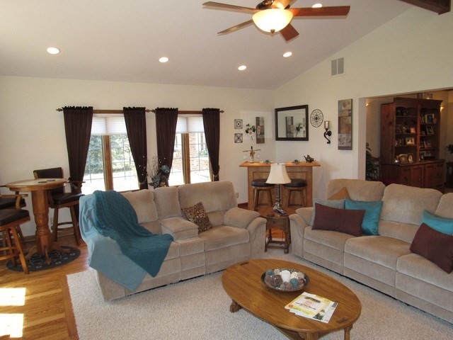 1027 West Kennedy Road Braidwood, IL 60408 - Photo 20 of 55 a living room with furniture and a large window
