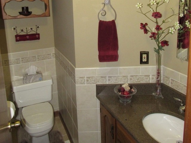 1027 West Kennedy Road Braidwood, IL 60408 - Photo 34 of 55 a bathroom with a sink and a mirror