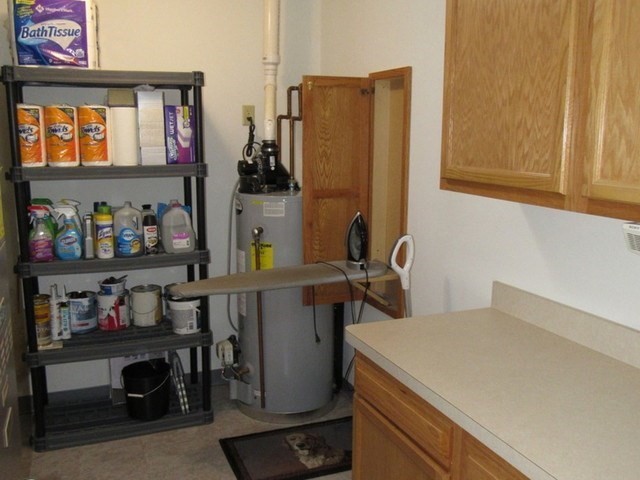 1027 West Kennedy Road Braidwood, IL 60408 - Photo 45 of 55 a bathroom with a sink and a window