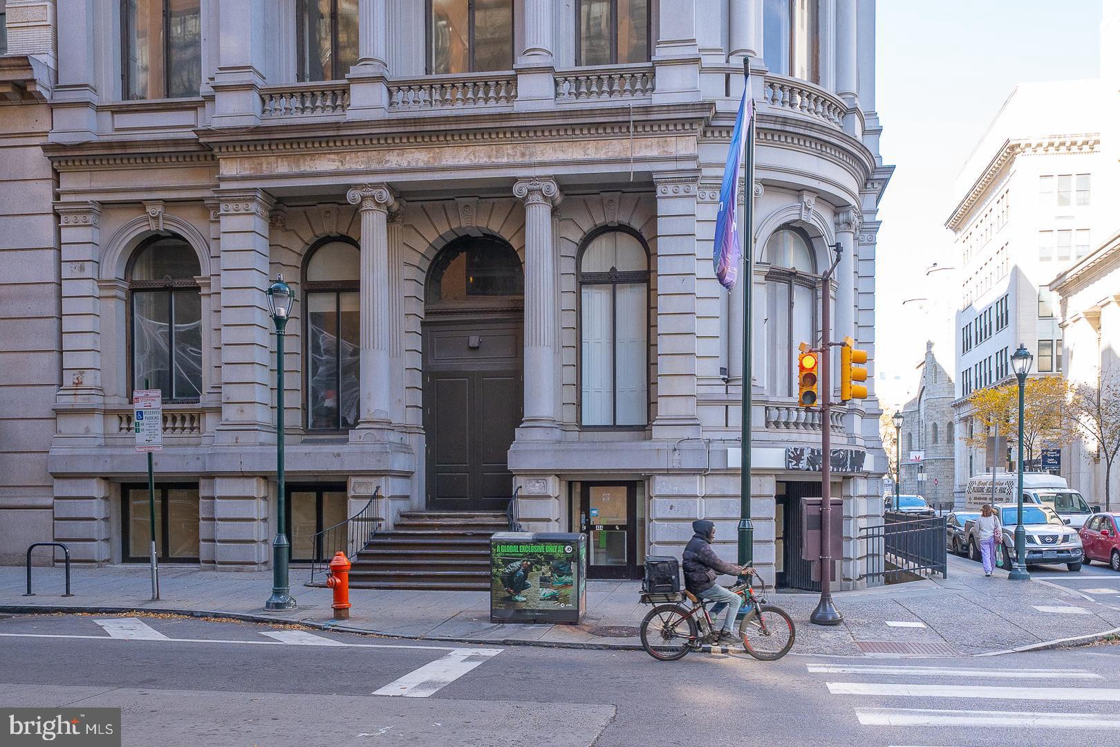 1001 Chestnut Street, Unit 705E Philadelphia, PA 19103 - Photo 8 of 36 a front view of a building with glass windows