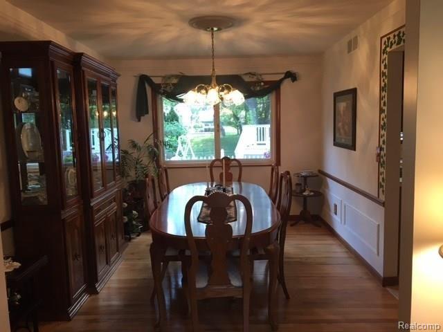 18693 Levan Road Livonia, MI 48152 - Photo 8 of 30 DR.jpg