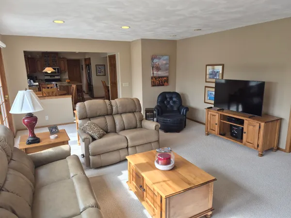 $549,500 | 2839 Cambridge Court, Janesville, WI 53548