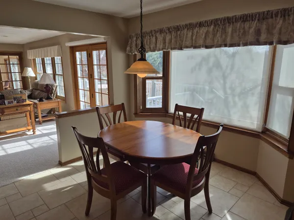 $549,500 | 2839 Cambridge Court, Janesville, WI 53548