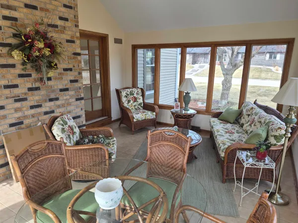 $549,500 | 2839 Cambridge Court, Janesville, WI 53548