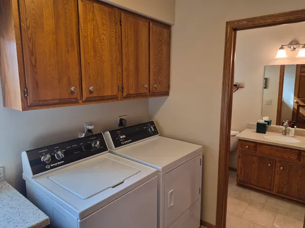 $549,500 | 2839 Cambridge Court, Janesville, WI 53548