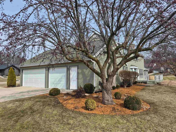 $549,500 | 2839 Cambridge Court, Janesville, WI 53548