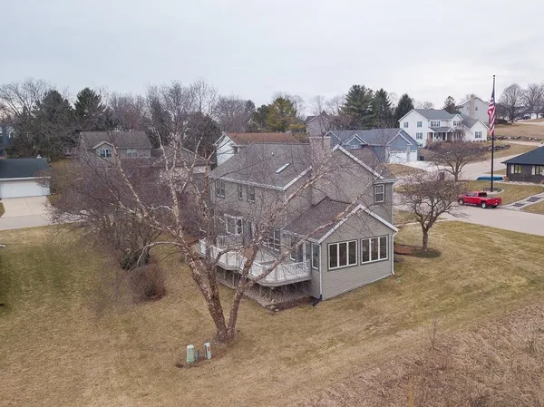 $549,500 | 2839 Cambridge Court, Janesville, WI 53548