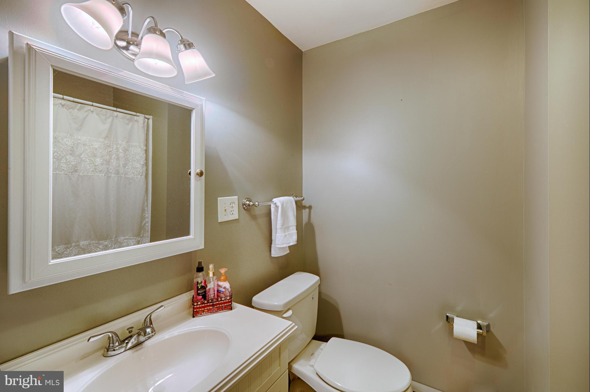 112 Meadow Road Forest Hill, MD 21050 - Photo 14 of 20 Full Bath