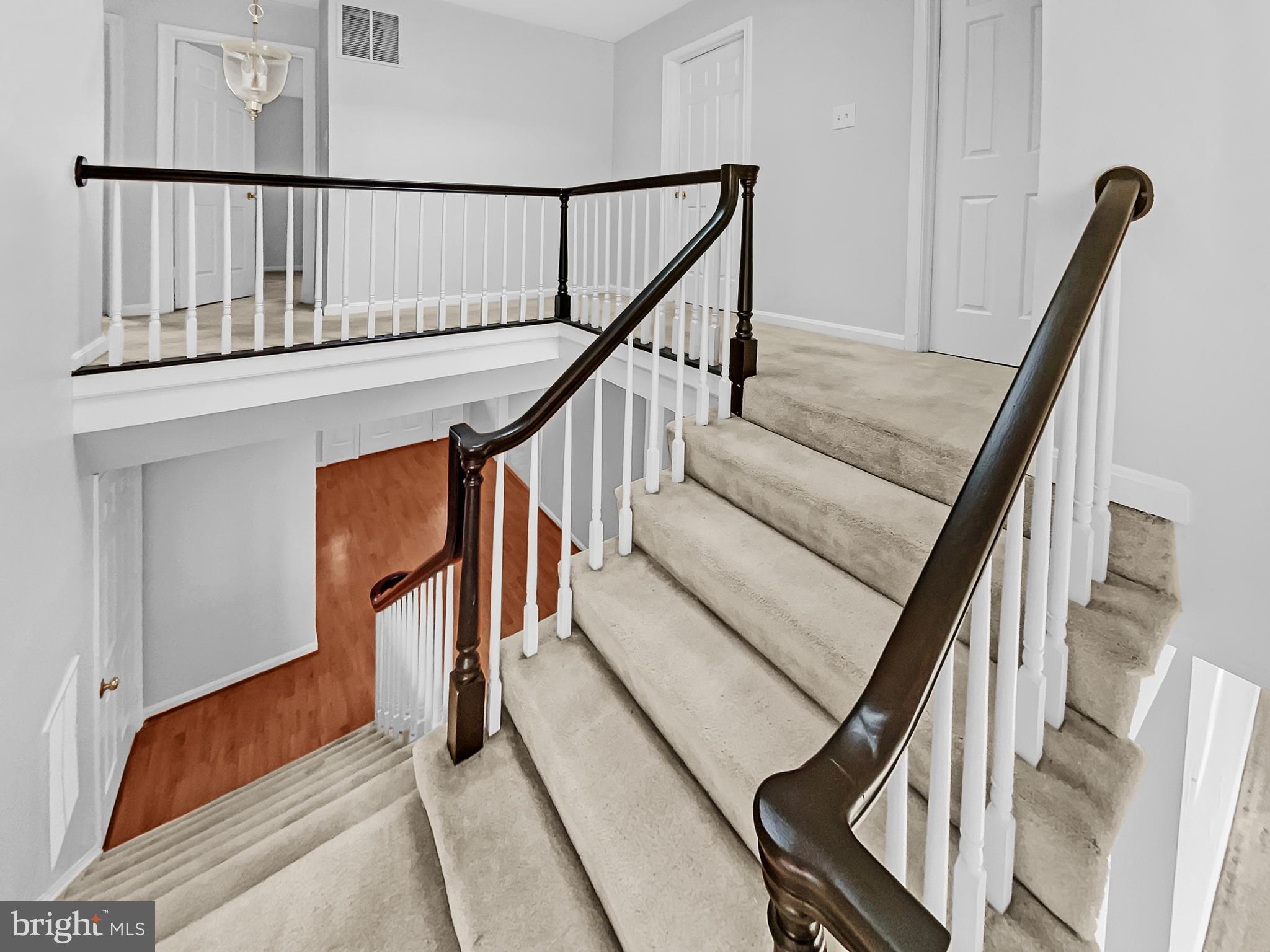 1624 Hiddenbrook Drive Herndon, VA 20170 - Photo 20 of 58 a view of entryway