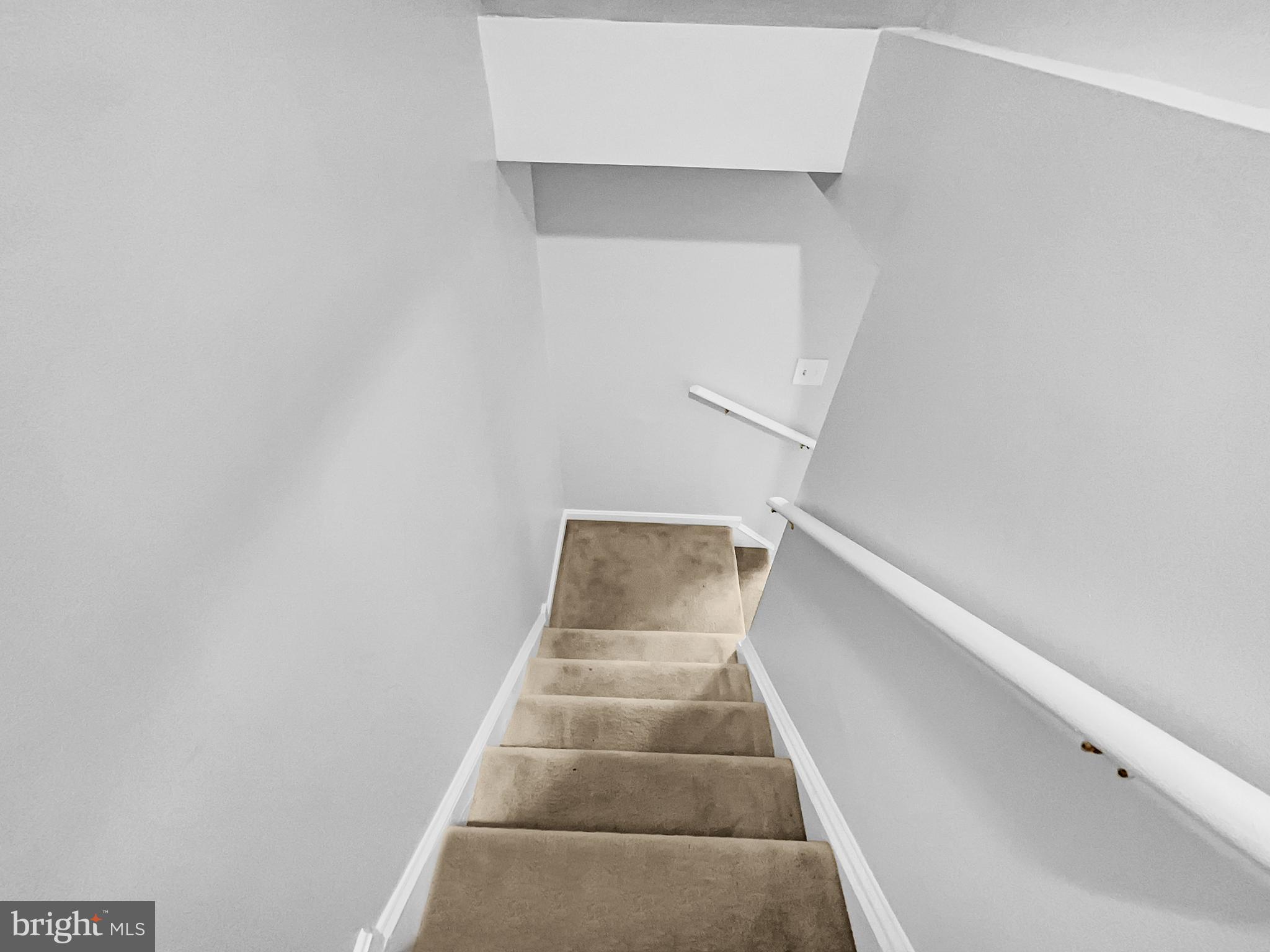 1624 Hiddenbrook Drive Herndon, VA 20170 - Photo 40 of 58 a view of entryway