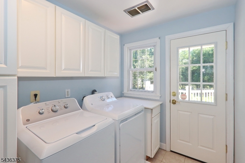 785 Lamberts Mill Road Westfield, NJ 07090 - Photo 20 of 37