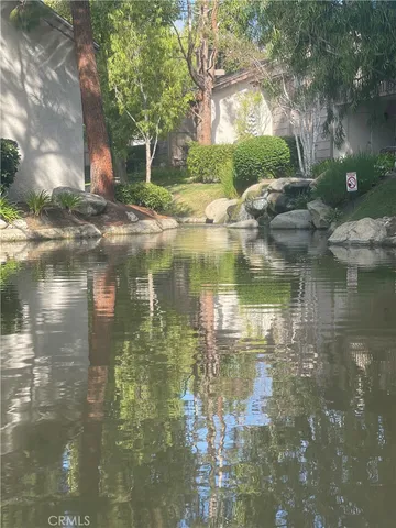 a view of a tennis court