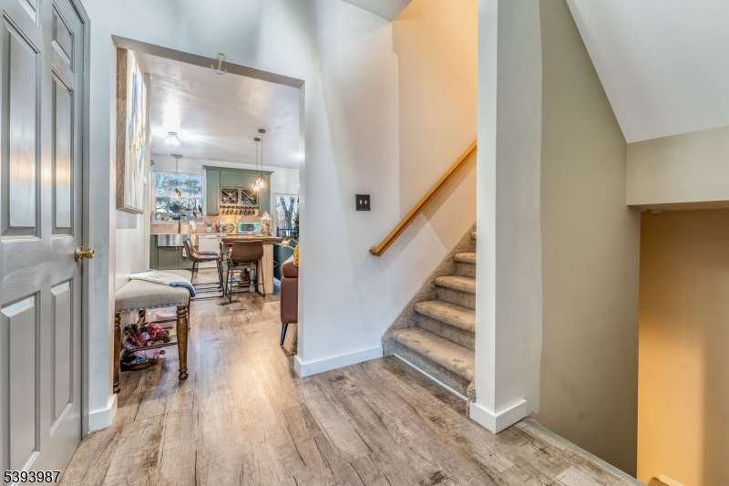 44 Alexandra Way Clinton, NJ 08809 - Photo 2 of 29