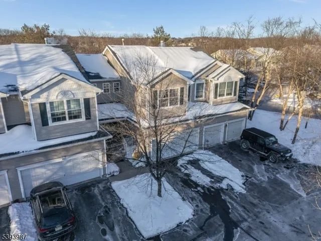 $465,000 | 44 Alexandra Way, Clinton, NJ 08809