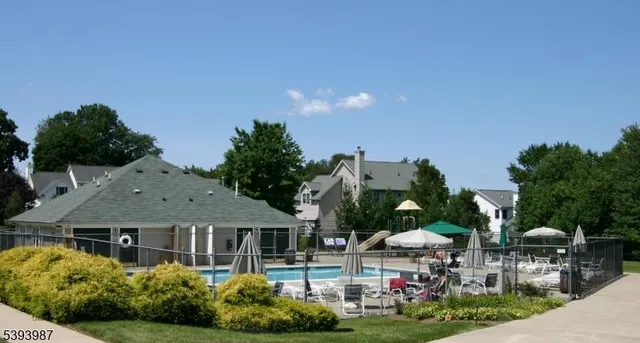 $465,000 | 44 Alexandra Way, Clinton, NJ 08809