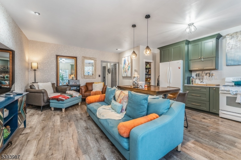 44 Alexandra Way Clinton, NJ 08809 - Photo 10 of 29