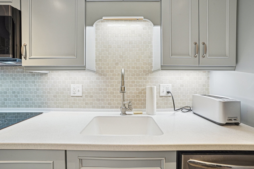 261 Marlborough Street, Unit 1 Boston, MA 02116 - Photo 9 of 18