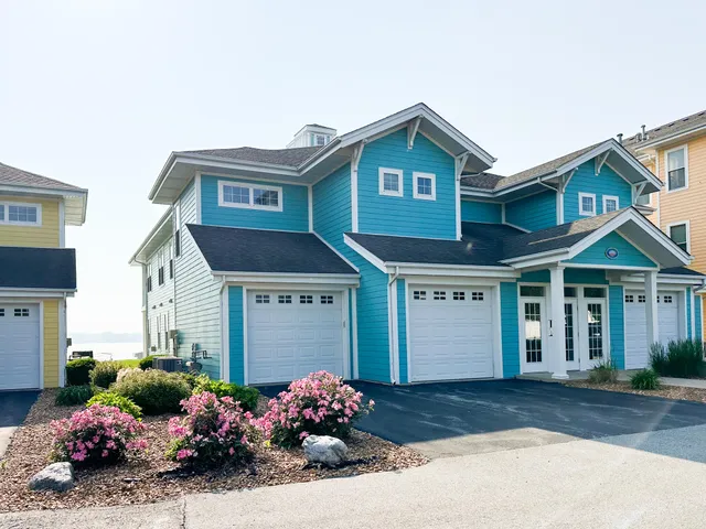 $579,900 | 13304 East Lakeshore Drive, Unit 202, Cedar Lake, IN 46303