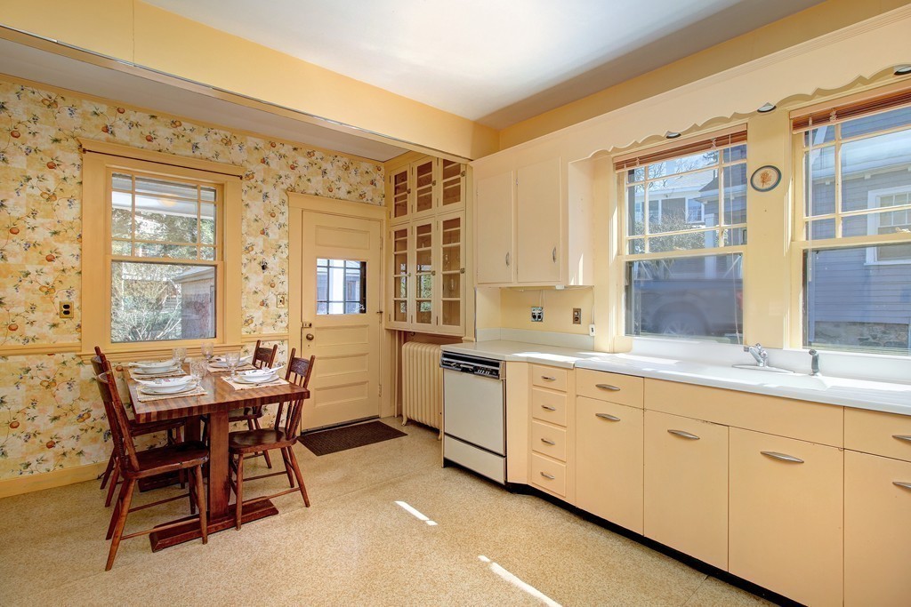 6 Crescent Road Winchester, MA 01890 - Photo 11 of 28