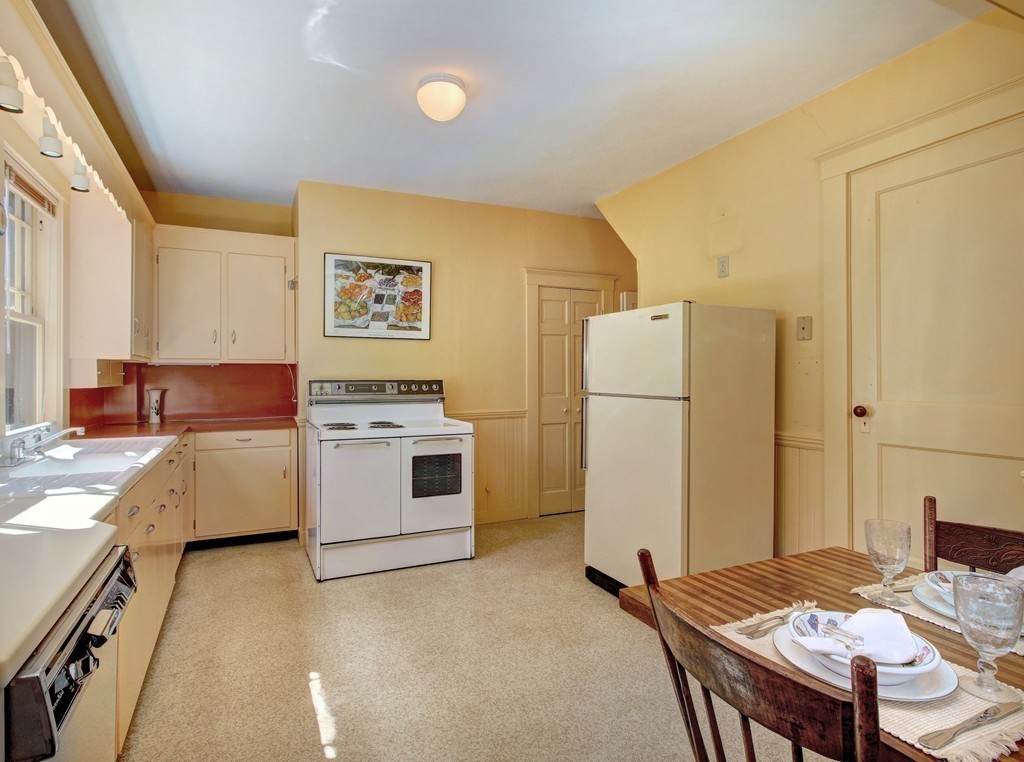 6 Crescent Road Winchester, MA 01890 - Photo 10 of 28