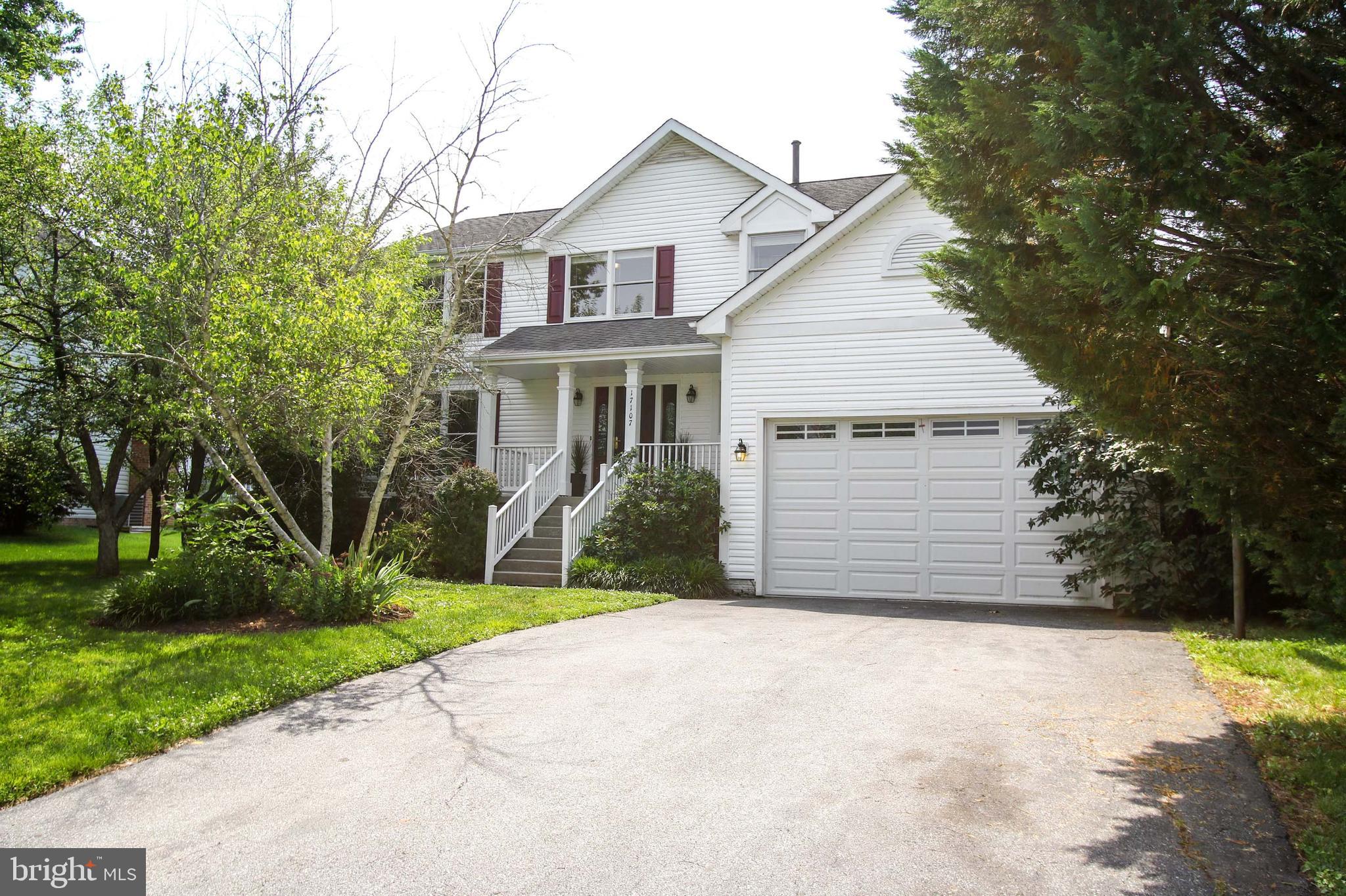 17107 Spates Hill Road Poolesville, MD 20837 - Photo 2 of 50 Come on in!