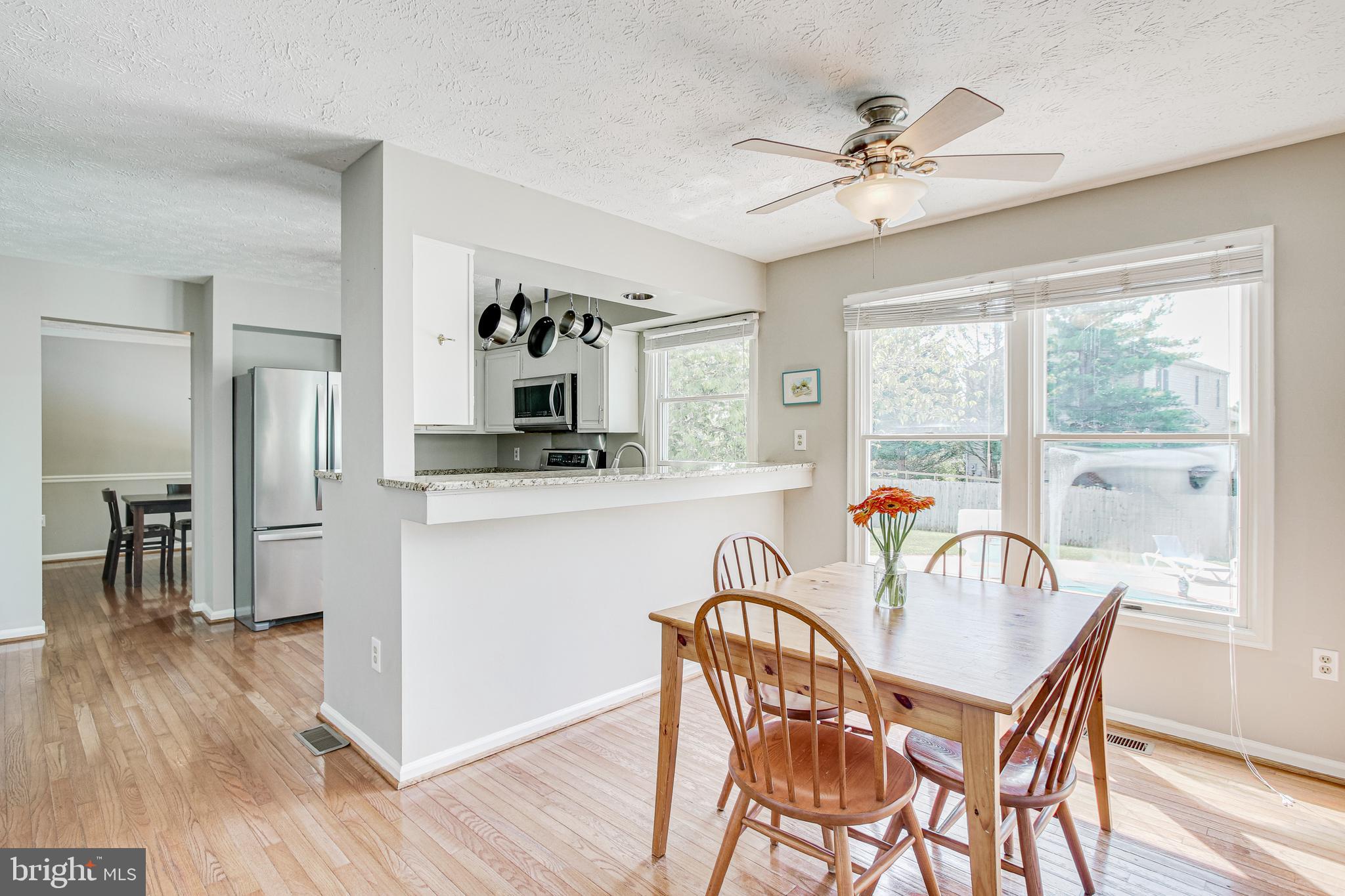 17107 Spates Hill Road Poolesville, MD 20837 - Photo 12 of 50 Table Space in Kitchen