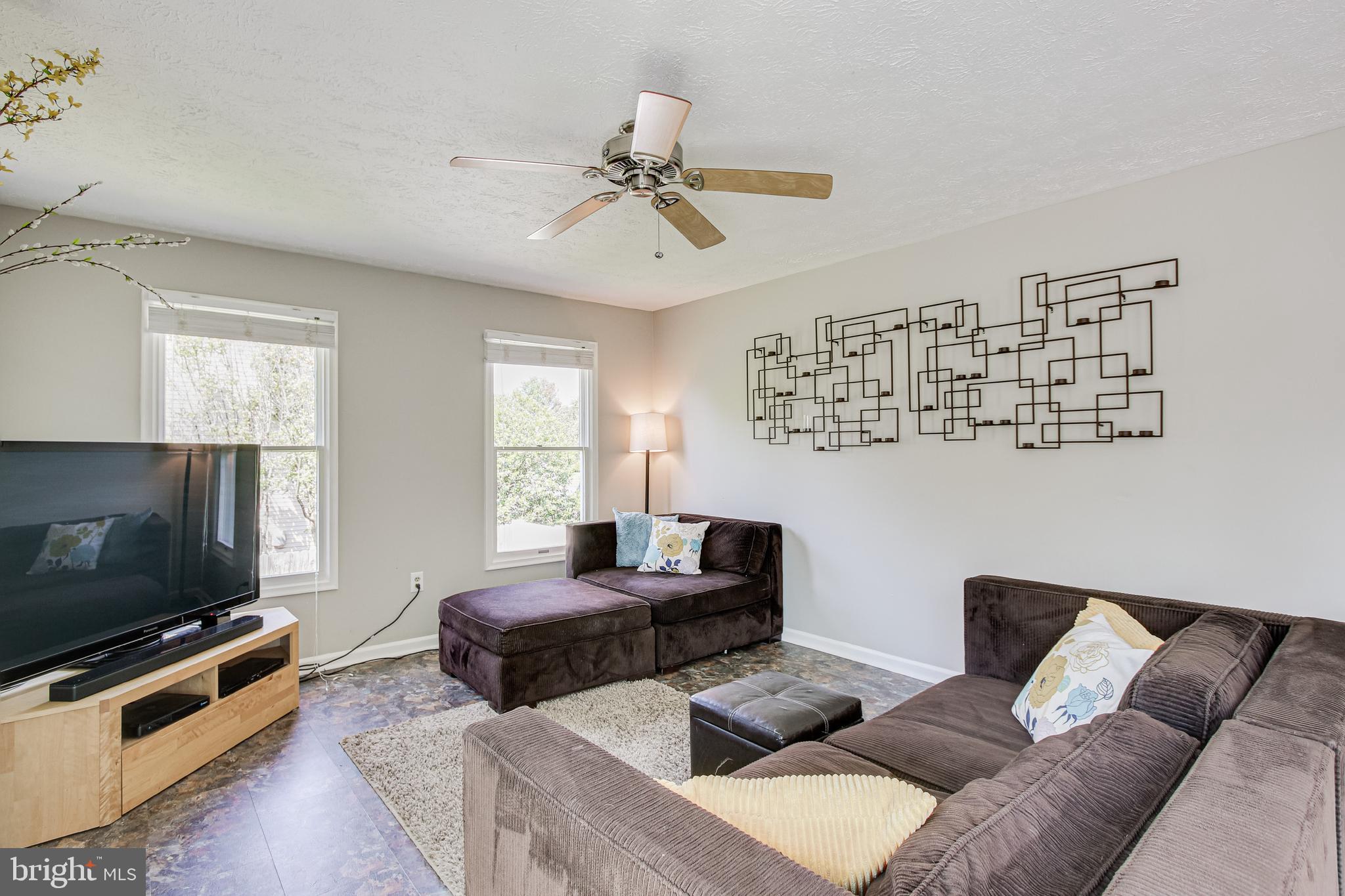 17107 Spates Hill Road Poolesville, MD 20837 - Photo 17 of 50 Updated paint in family room