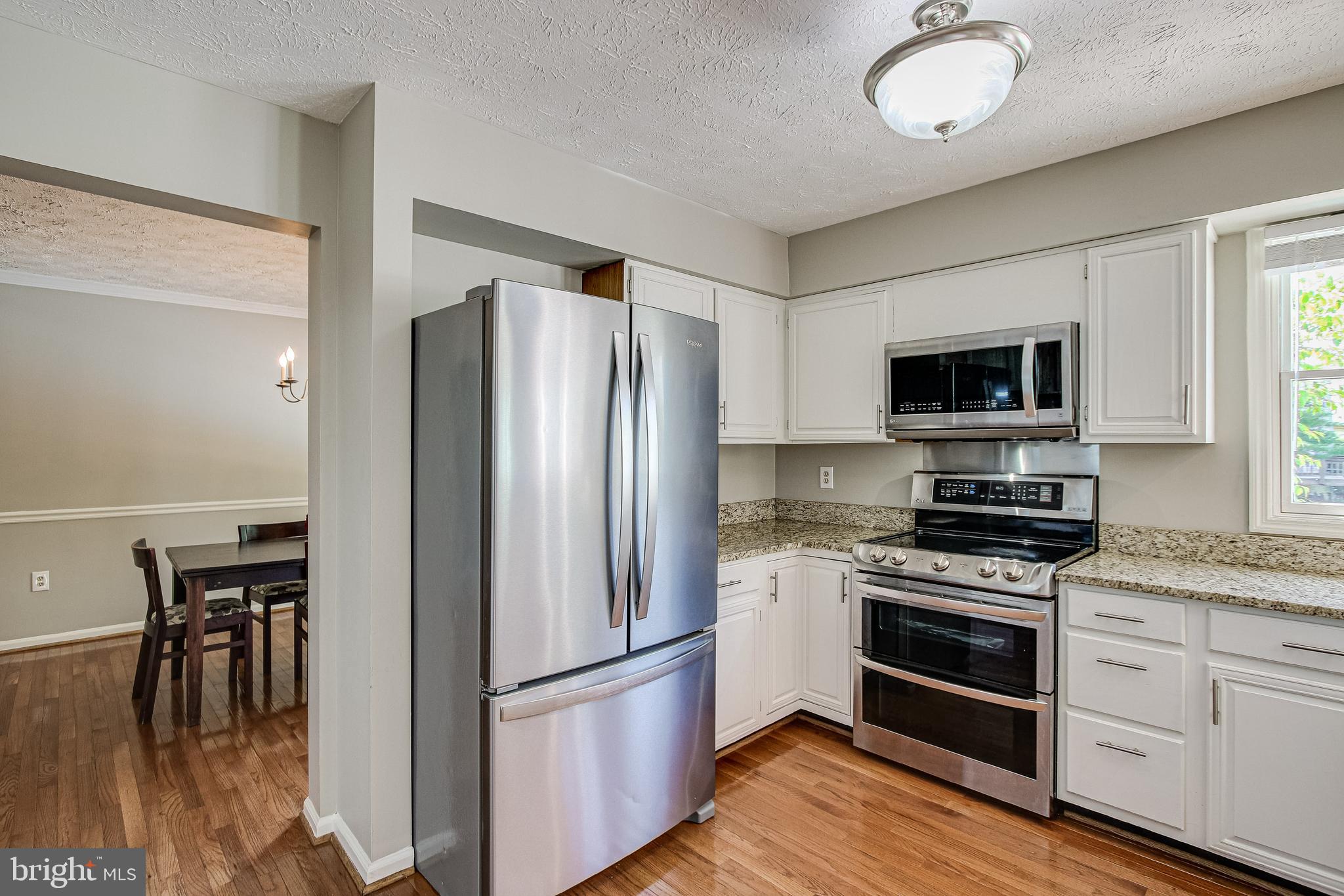 17107 Spates Hill Road Poolesville, MD 20837 - Photo 10 of 50 Kitchen - stainless steel appliances