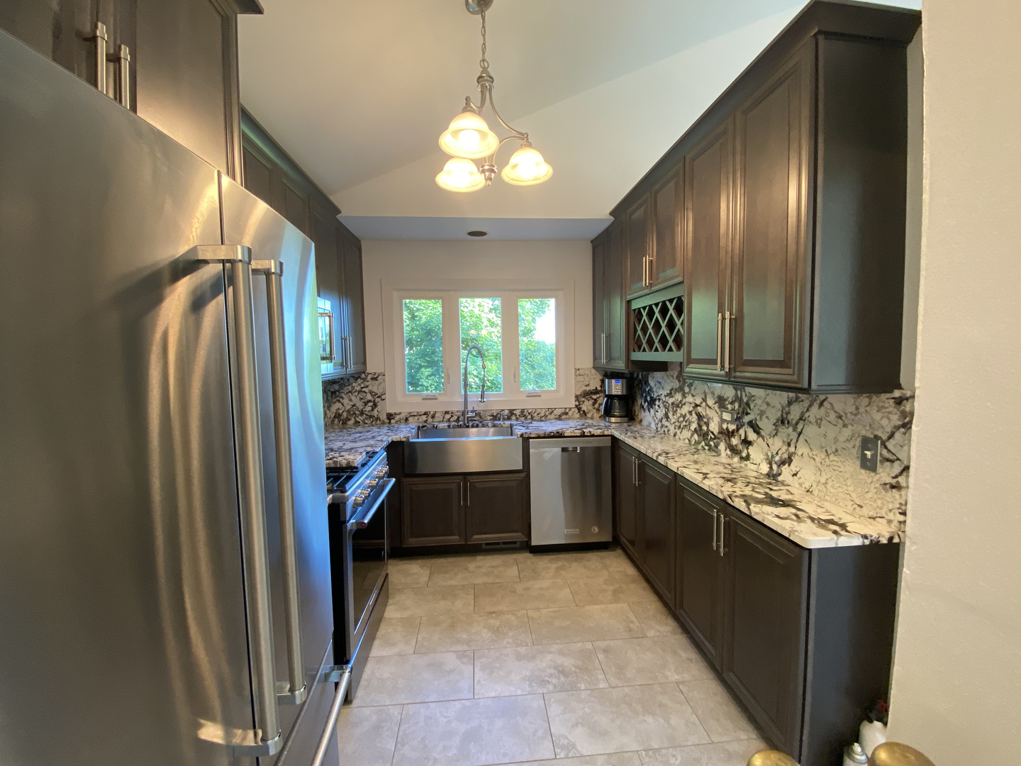 285 Doral Court, Unit A Elk Grove Village, IL 60007 - Photo 6 of 12