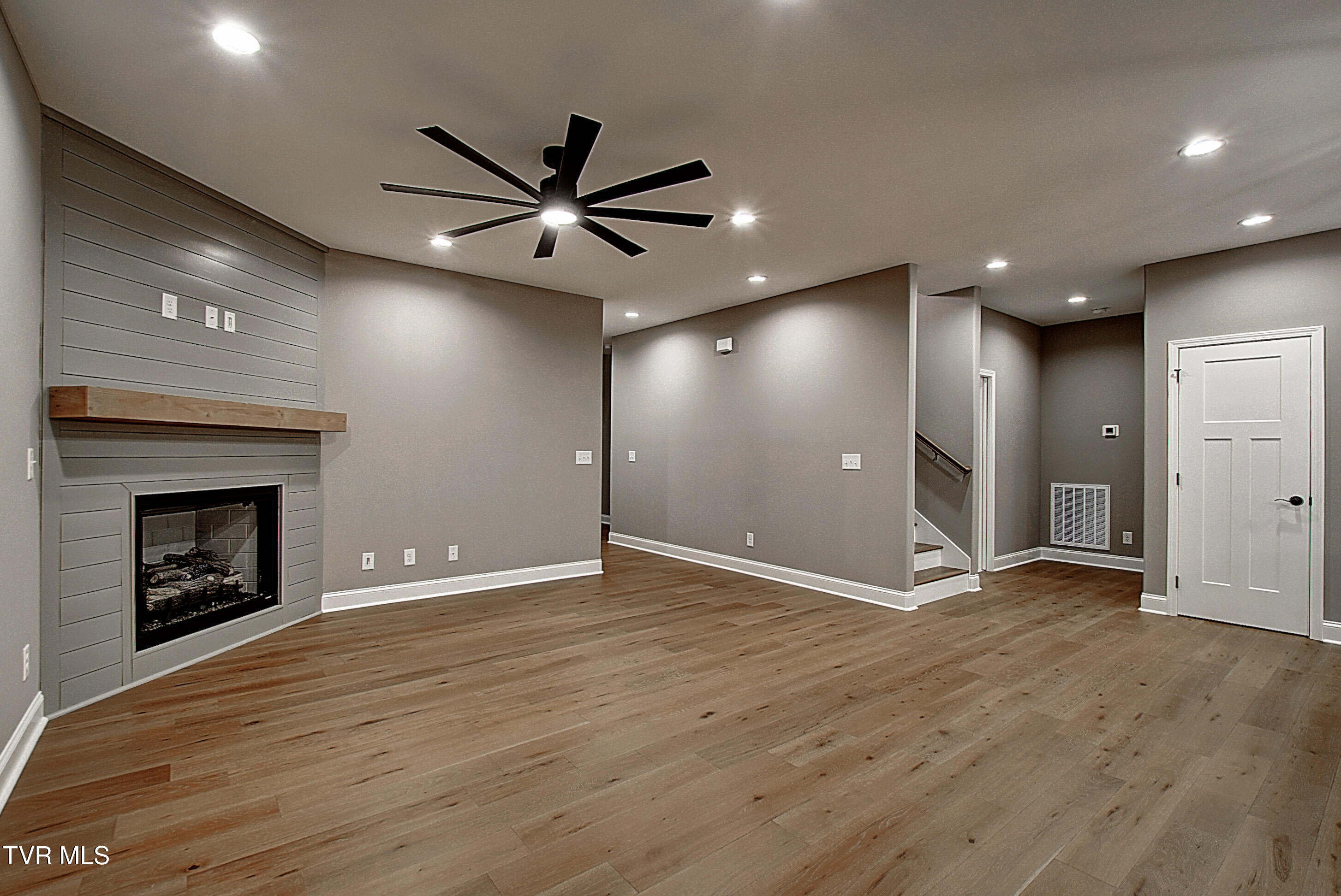 1018 Hawley Road Blountville, TN 37617 - Photo 11 of 46 20